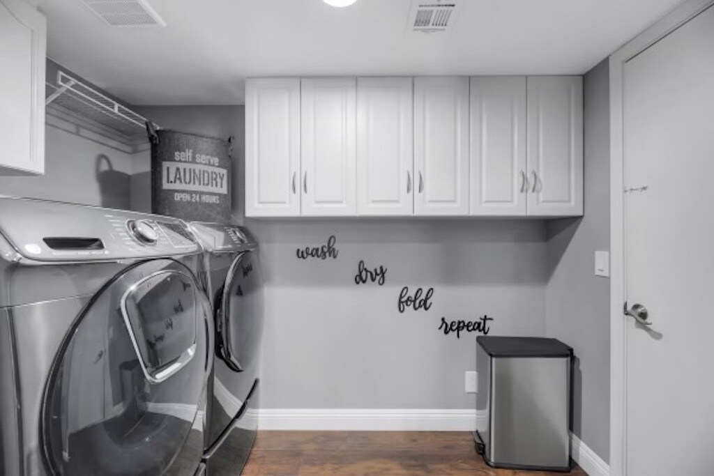 Building Photo - 7938 Cina Ave