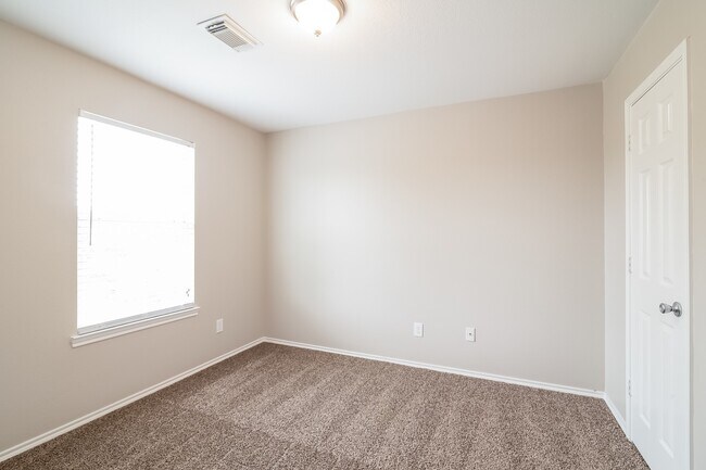 Building Photo - 20726 Desert Shadows Ln