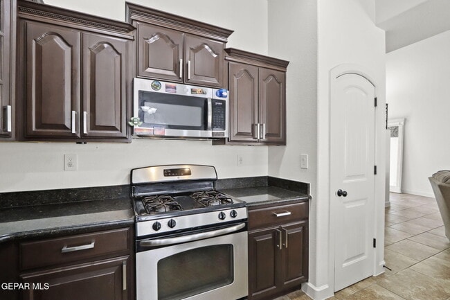 Building Photo - 11621 St Martin Way