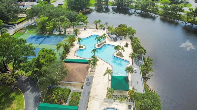 Building Photo - 6512 SW 112th Pl