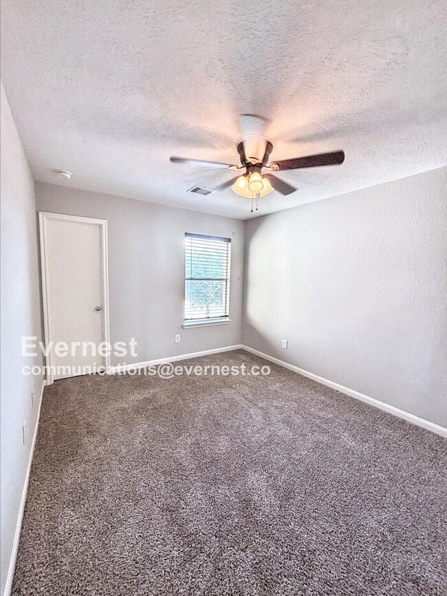 Building Photo - 10618 Kentington Oak Dr