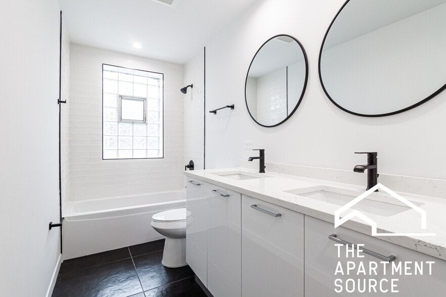 Building Photo - 1428 W Jonquil Ter