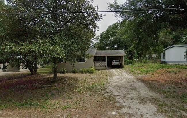 Primary Photo - 2 Bed 1 Bath Home | Carport | Pet Friendly with Fenced Yard | Washer Dryer Hook Ups | Section 8 W...