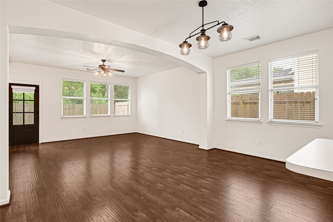 Building Photo - 12902 Pecan Shores Dr