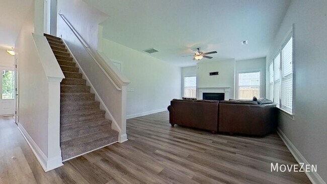 Building Photo - 10101 Belville Oaks Ln