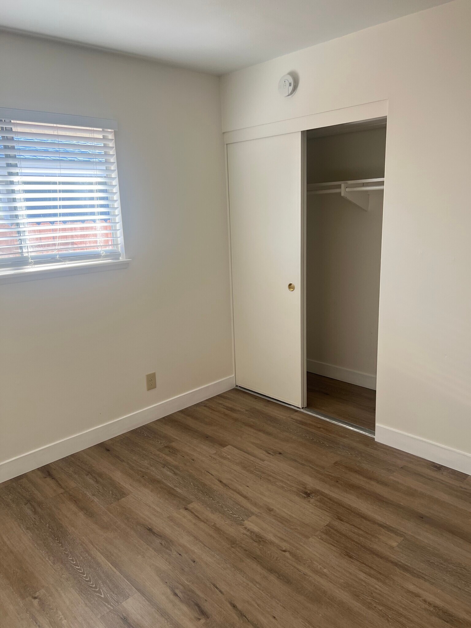 Building Photo - 156 Alcor Ave