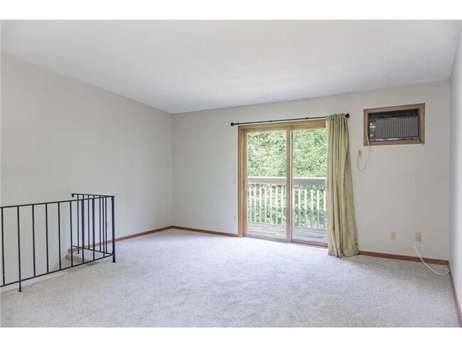Building Photo - 17494 Pond Cir