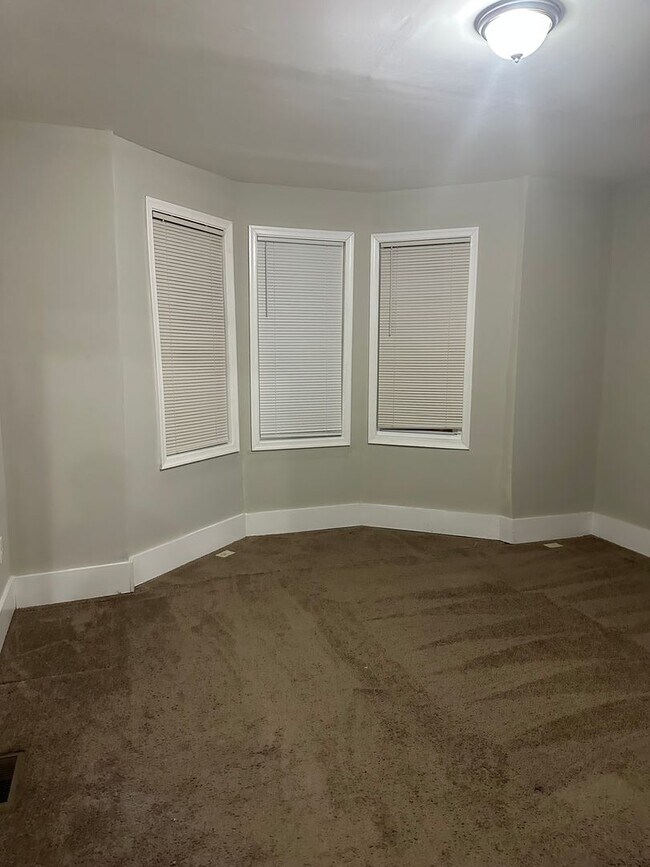 Building Photo - Newly Renovated, Spacious Home! W/D! Partially Finished Basement! Central Air! Available Now!