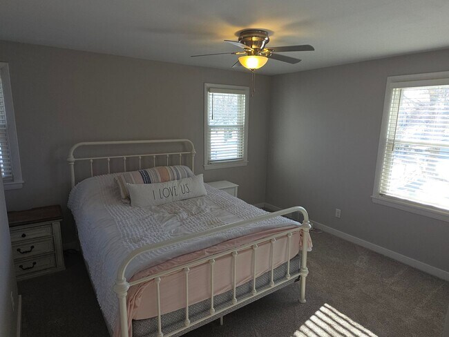 Building Photo - Updated 3-Bedroom Single- Family Home in Fox Point