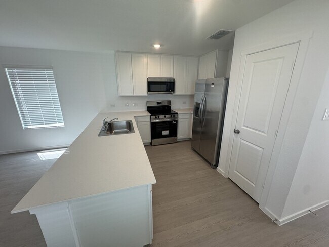 Building Photo - 6311 Whimbrel Wy