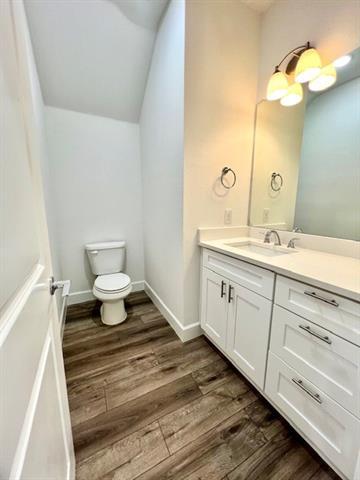 Building Photo - 5653 Woodlands Dr