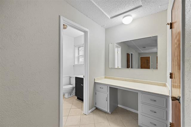 Building Photo - 7604 Mary Dr