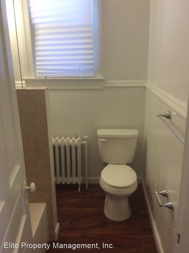 Building Photo - 3 br, 1 bath House - 600 Dallas St., Apt. 2