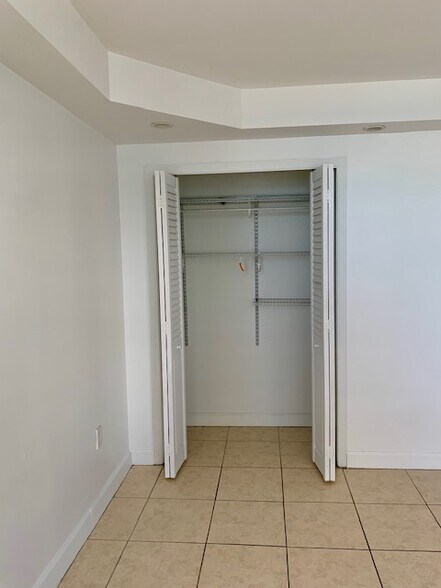 Building Photo - 5750 Collins Ave