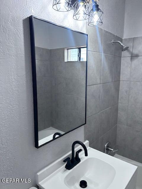 Building Photo - 4820 Tetons Dr