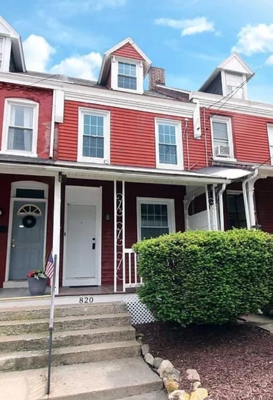 Primary Photo - 820 4th St