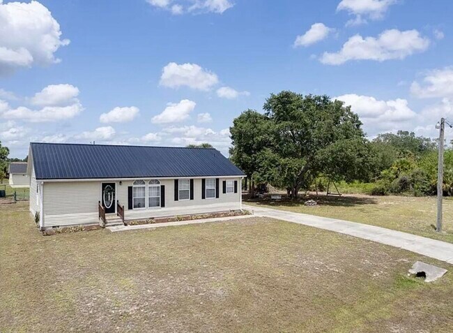 Building Photo - 2010 S Montana Cir