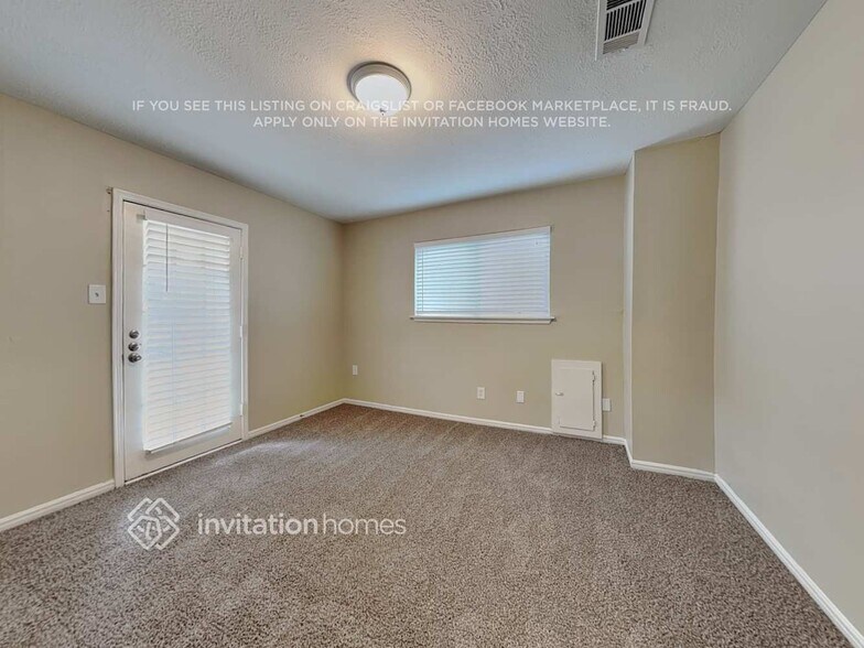 Building Photo - 3802 Highfalls Dr