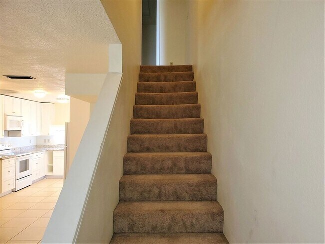 Building Photo - 124 Rio Del Mar St