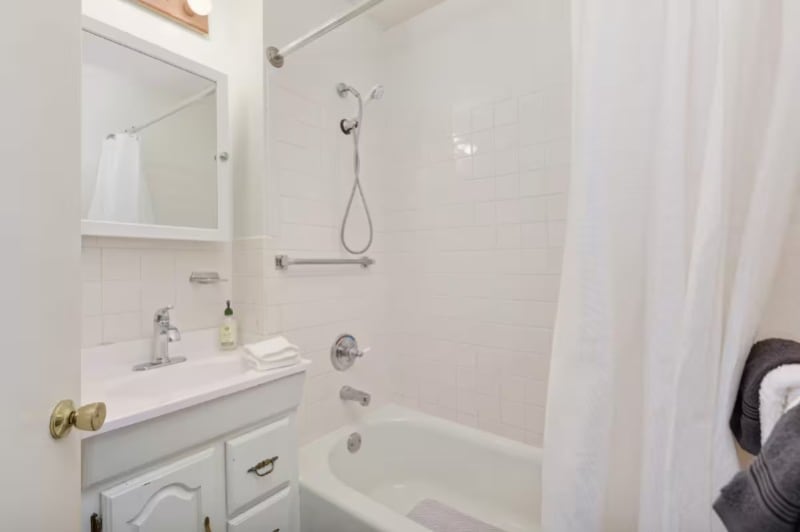 Building Photo - 196 Mounds Blvd