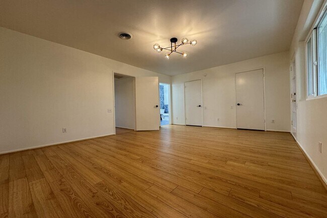Building Photo - 5279 Newcastle Ave