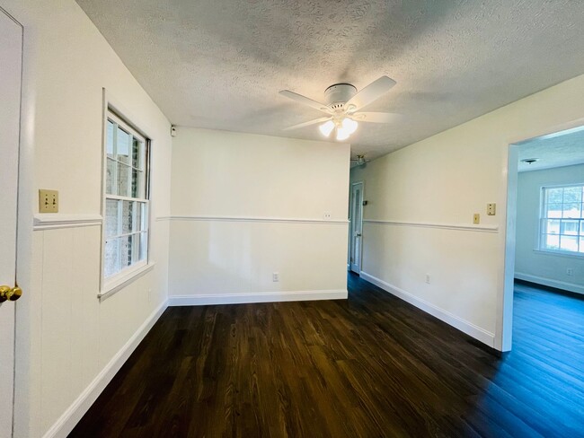 Building Photo - Updated and adorable rancher home in Old C...
