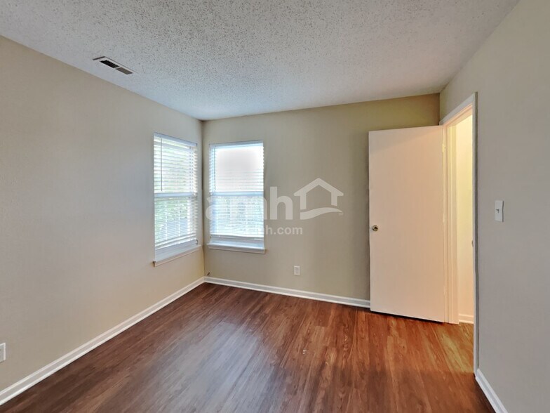 Building Photo - 5108 Rocky Forge Dr