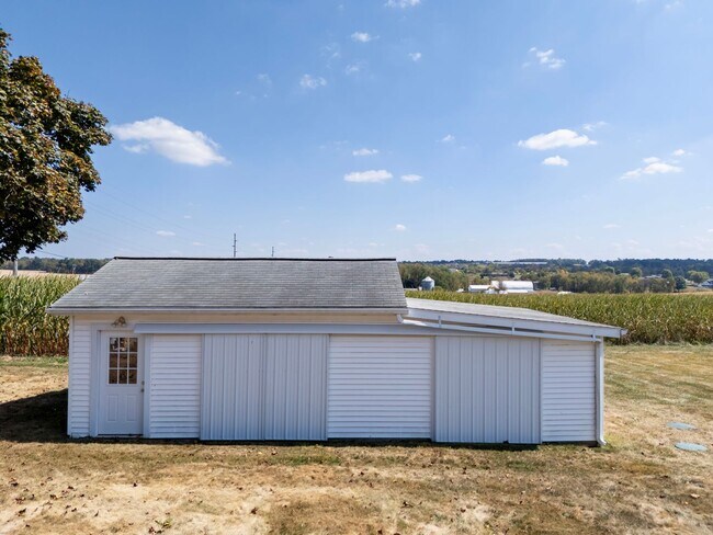 Building Photo - Charming Ranch Home