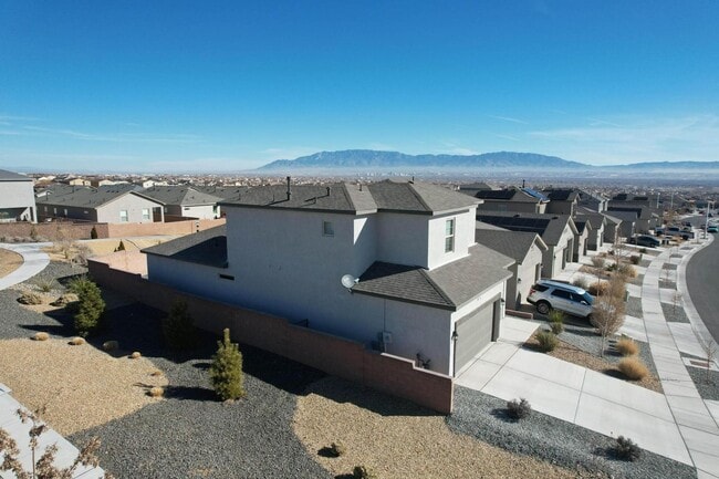 Building Photo - 10753 Aspiration Ln SW