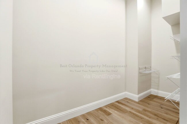 Building Photo - 705 Largovista Dr