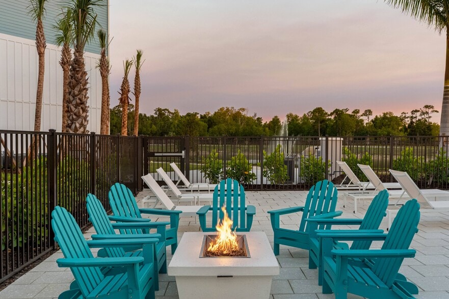 Building Photo - Sunny Cove