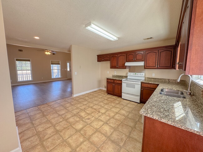 Building Photo - 8585 Clito Rd