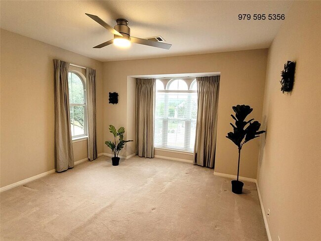 Building Photo - 8504 Young Ln