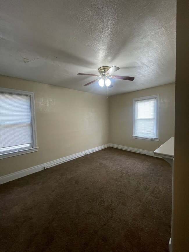 Building Photo - 1408 Methyl St