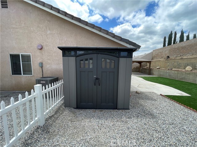 Building Photo - 27808 Pebble Ct