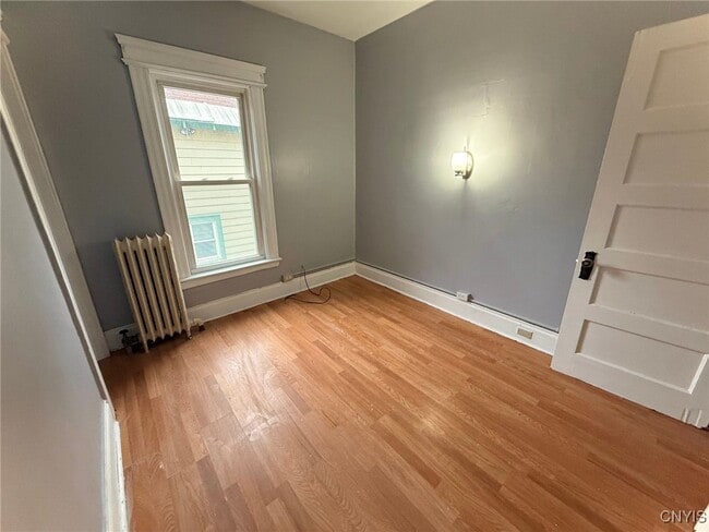 Building Photo - 367 Furman St