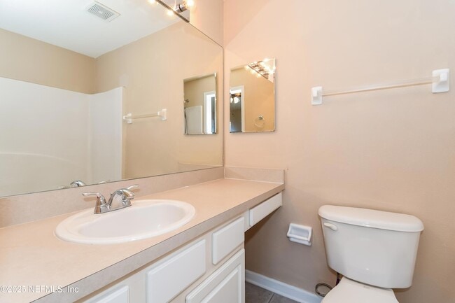 Building Photo - 8424 THORNBUSH Ct