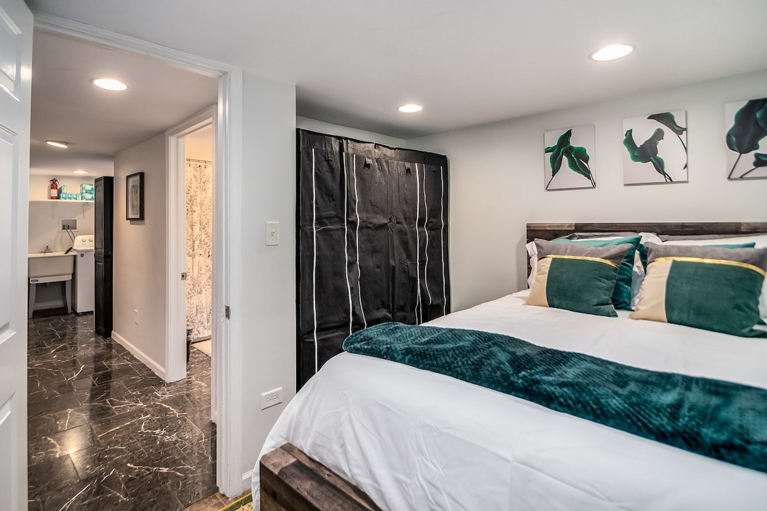 Building Photo - 334 S Wisconsin Ave