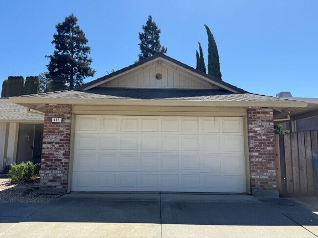 Building Photo - Modern 4 Bedroom One Story *Vacaville