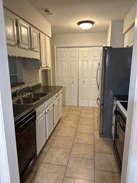 Building Photo - 3703 Colony Crossing Dr