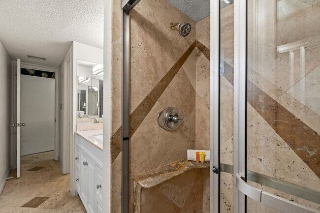 Building Photo - 4000 Gulf Terrace Dr