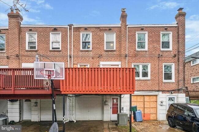 Building Photo - 650 Magnolia Ave