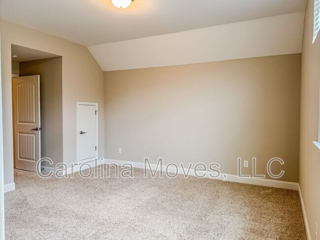 Building Photo - 3 Rocky Meadow Ct