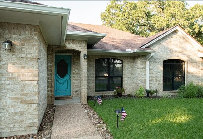 Building Photo - 2803 Pueblo Ct N