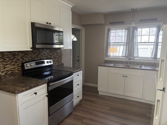 Building Photo - 720 E 15th St