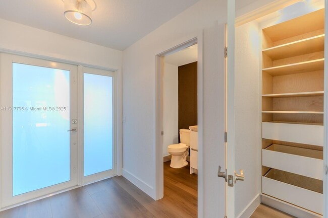 Building Photo - 2795 N 40th Ave