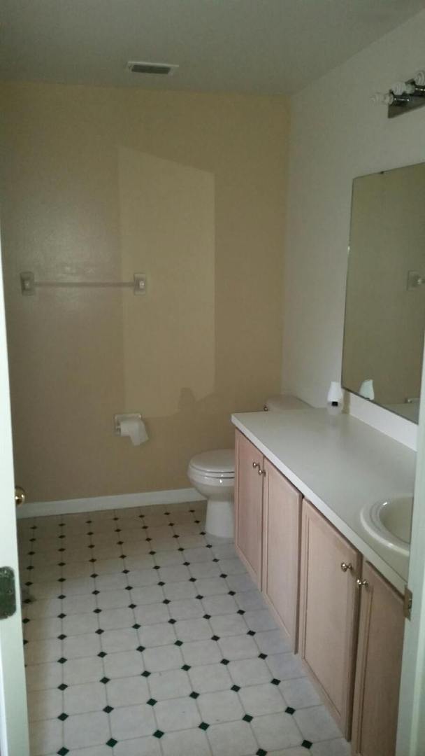 Building Photo - Quaint 3/2 Home Near Waterford Lakes