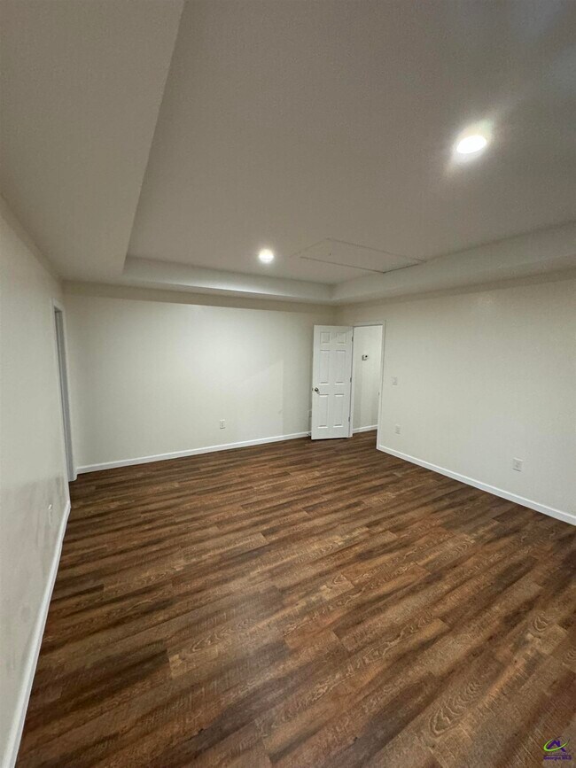 Building Photo - 104 Acorn Ridge Ct