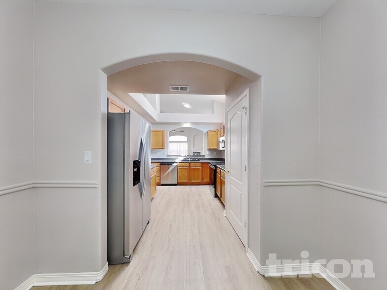 Building Photo - 5901 Storyteller Rd NW