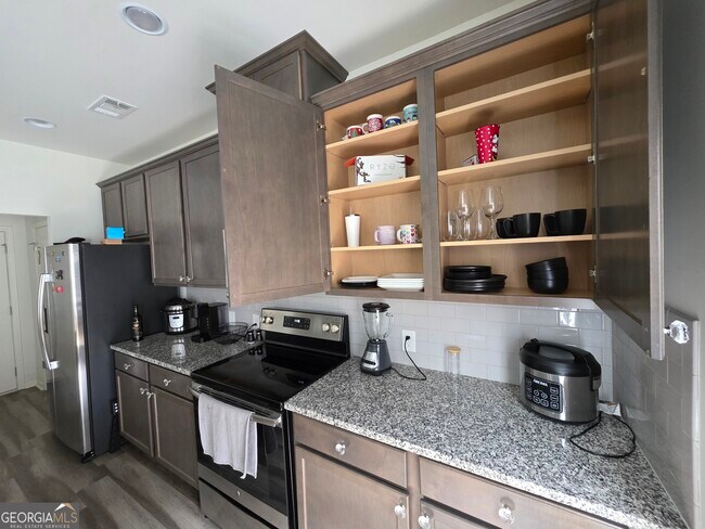 Building Photo - 5243 Mill Way